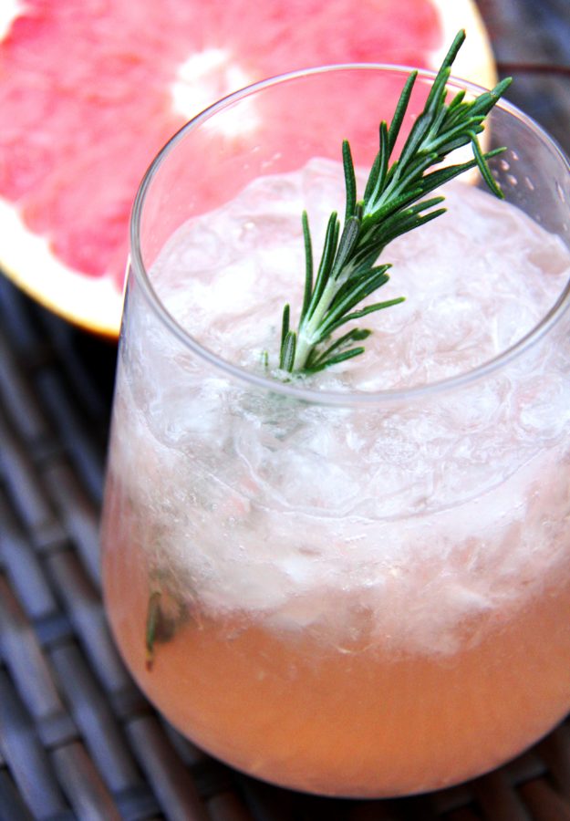 grapefruit rosemary cocktail