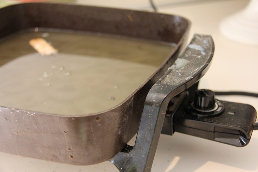 Heat pan melt glue in electric skillet - Sumptuous Living